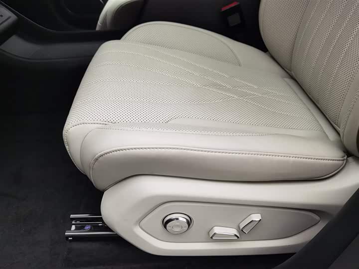 Changan Qiyuan (Nevo) Q07 2025 2025款 215尊荣型