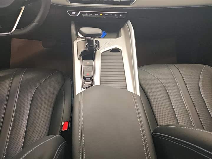 Geely Preface 2025 2025款 东方曜 1.5TD 昆仑版