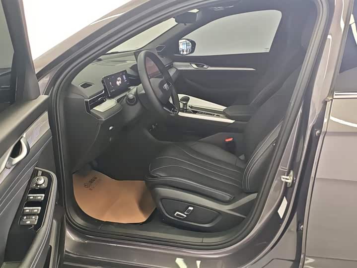 Geely Preface 2025 2025款 东方曜 1.5TD 昆仑版