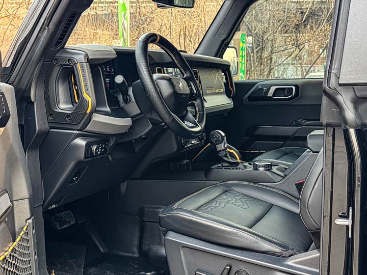 Ford Bronco 2024 2024款 2.3T 荒地