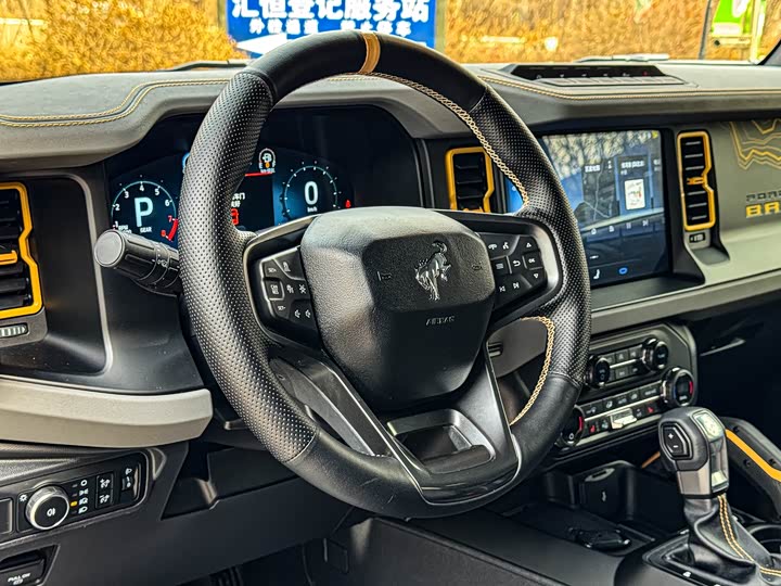 Ford Bronco 2024 2024款 2.3T 荒地