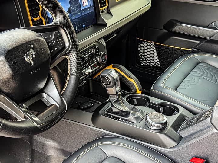 Ford Bronco 2024 2024款 2.3T 荒地