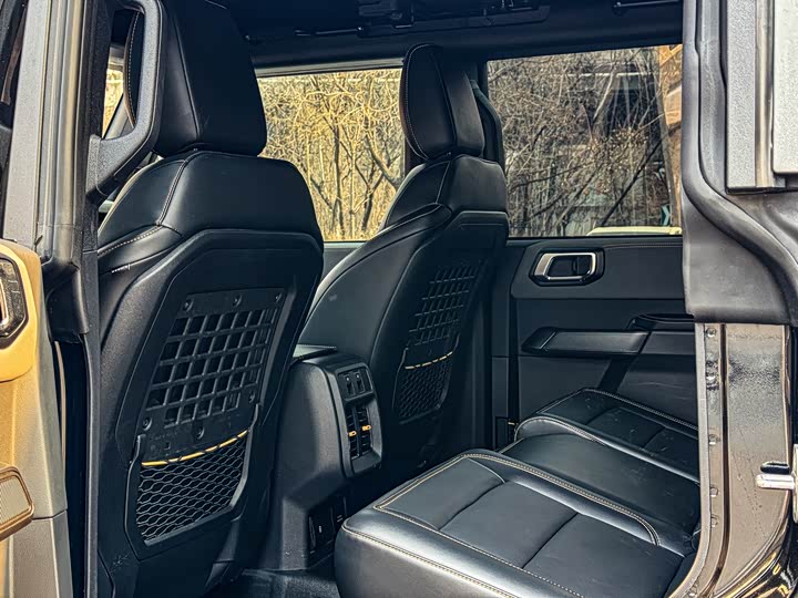 Ford Bronco 2024 2024款 2.3T 荒地