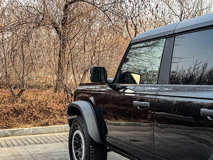 Ford Bronco 2024 2024款 2.3T 荒地