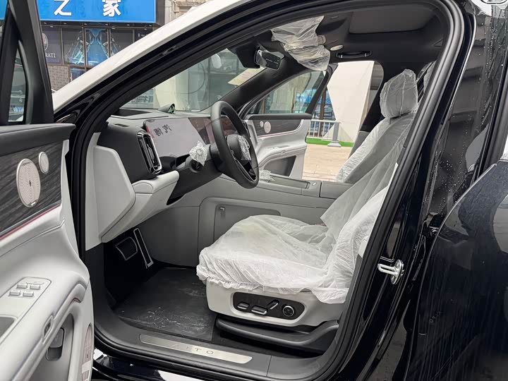 Aito M9 2025 2025款 纯电 Ultra版 100kWh 5座版