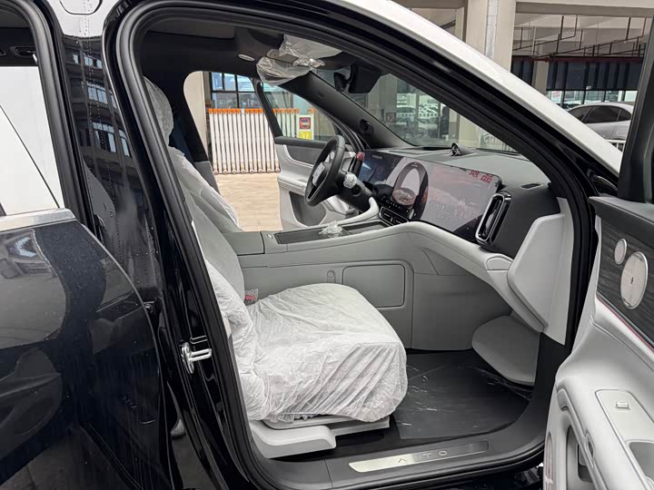 Aito M9 2025 2025款 纯电 Ultra版 100kWh 5座版