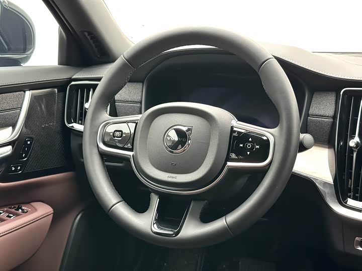 Volvo S90 2026 2026款 B5 智远豪华版