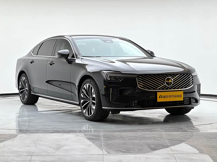 2026 Volvo S90