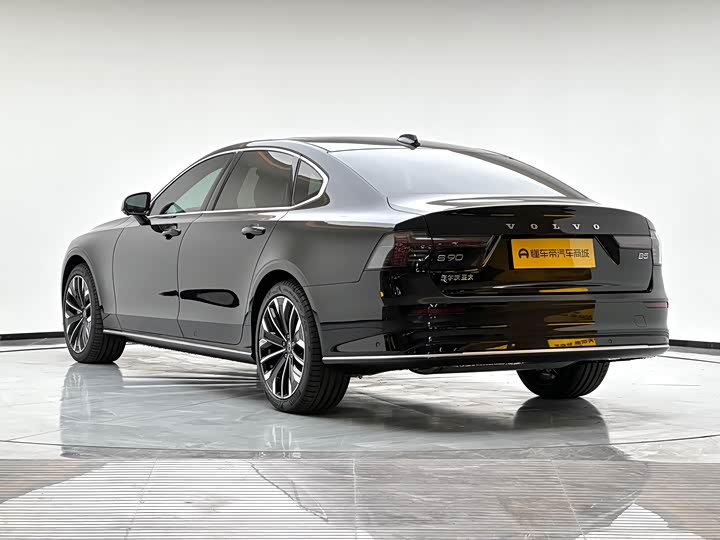 Volvo S90 2026 2026款 B5 智远豪华版