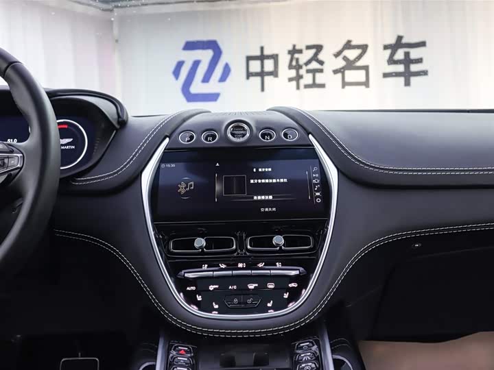 Aston Martin DBX 2023 2023款 3.0T STRAIGHT-SIX