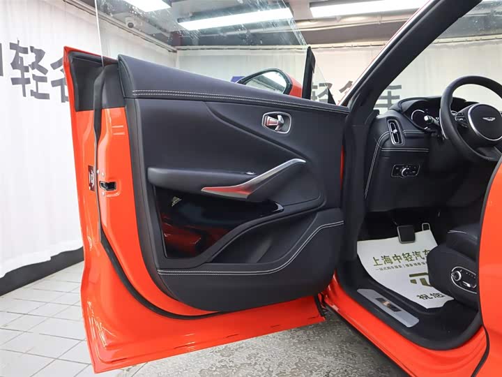 Aston Martin DBX 2023 2023款 3.0T STRAIGHT-SIX