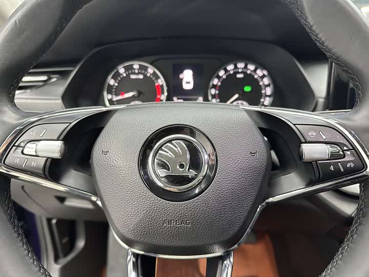 Skoda Octavia Pro 2022 2022款 PRO TSI280 尊享版