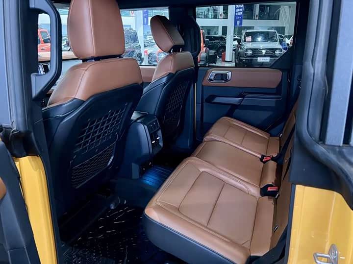 Ford Bronco 2024 2024款 2.3T 长滩大脚越野版