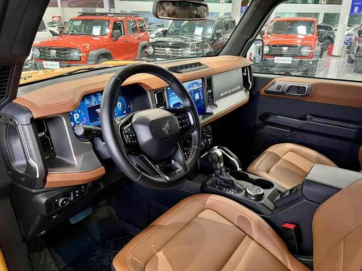 Ford Bronco 2024 2024款 2.3T 长滩大脚越野版