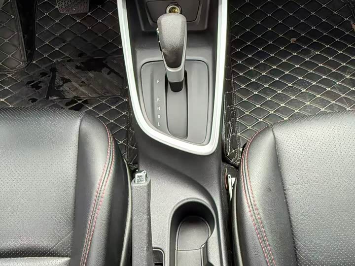 Chevrolet Onix (Cavalier) 2022 2022款 325T 自动欣悦版