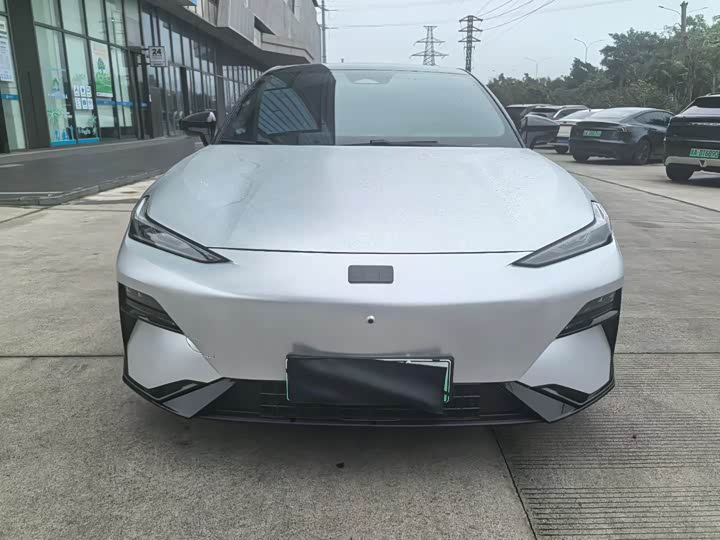 Geely Galaxy E8 2024 2024款 665km 后驱星舰 远航版