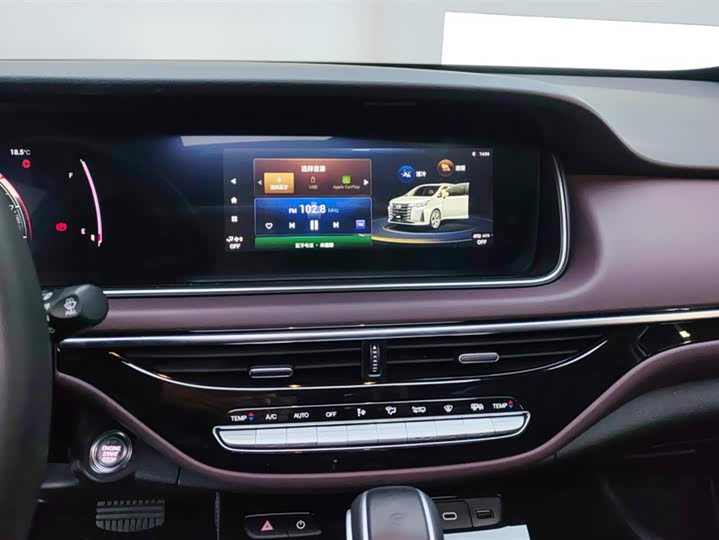 GAC Trumpchi M6 2023 2023款 PRO 270T DCT豪华版