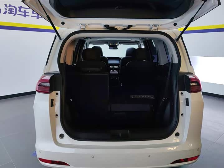 GAC Trumpchi M6 2023 2023款 PRO 270T DCT豪华版