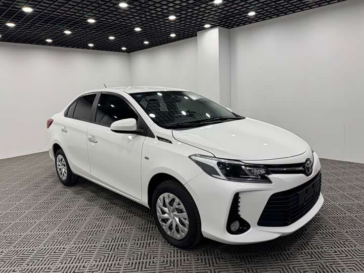 Toyota Vios 2022 2022款 1.5L 20周年纪念版
