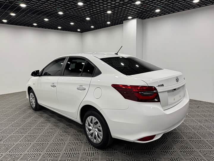 Toyota Vios 2022 2022款 1.5L 20周年纪念版