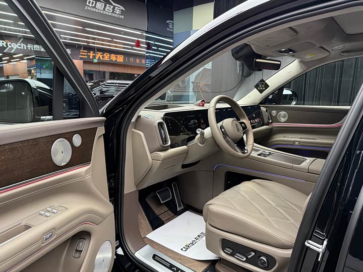 Aito M9 2025 2025款 增程 Ultra版 52kWh 6座版