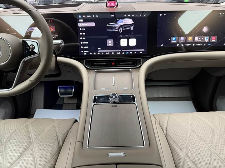 Aito M9 2025 2025款 增程 Ultra版 52kWh 6座版