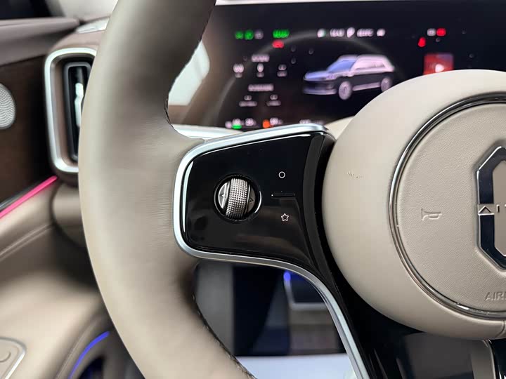 Aito M9 2025 2025款 增程 Ultra版 52kWh 6座版