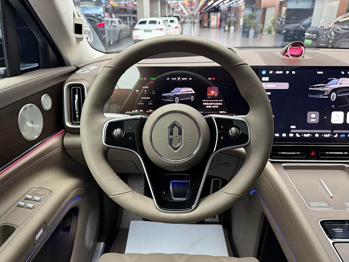 Aito M9 2025 2025款 增程 Ultra版 52kWh 6座版