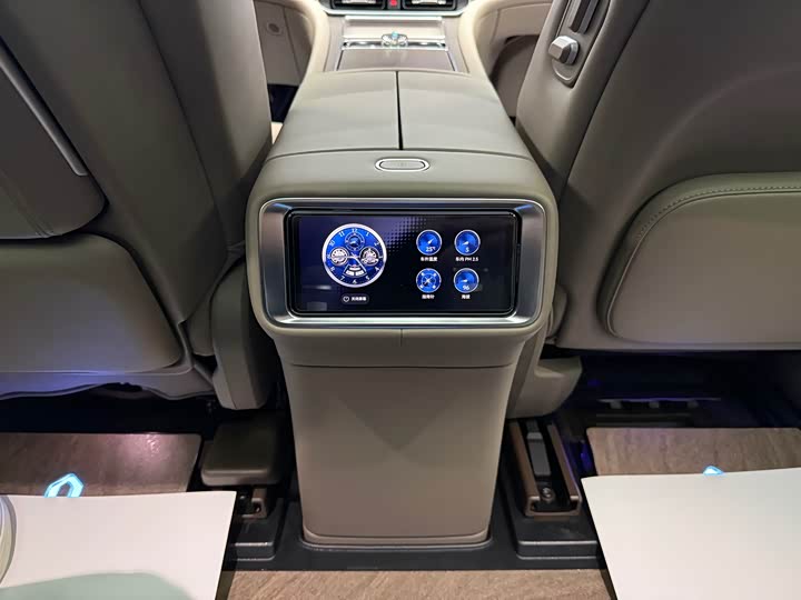 Aito M9 2025 2025款 增程 Ultra版 52kWh 6座版