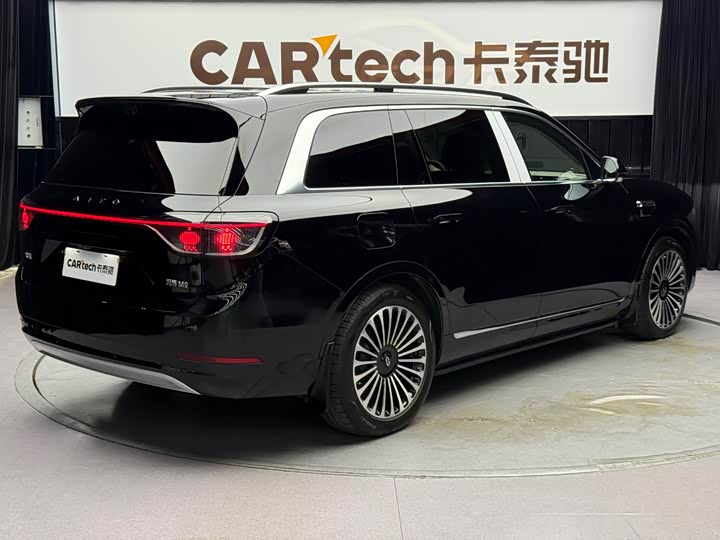 Aito M9 2025 2025款 增程 Ultra版 52kWh 6座版