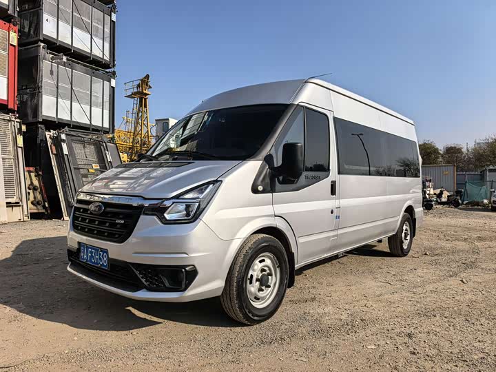 Ford Transit New 2021 2021款 2.2T手动物流车Pro长轴7座中顶国VI