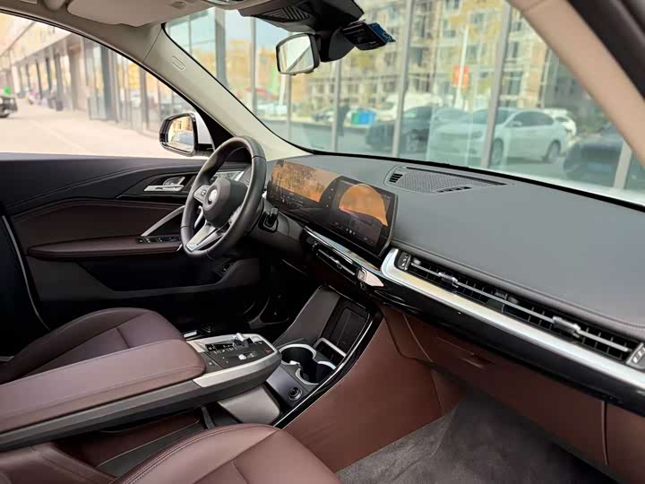 BMW X1 2025 2025款 sDrive25Li X设计套装