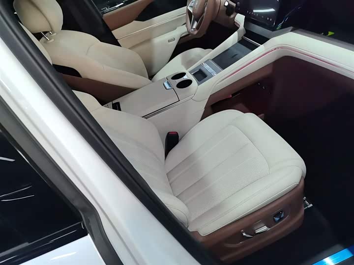 BYD Xia 2025 2025款 DM-i 1.5T 180km 超越型