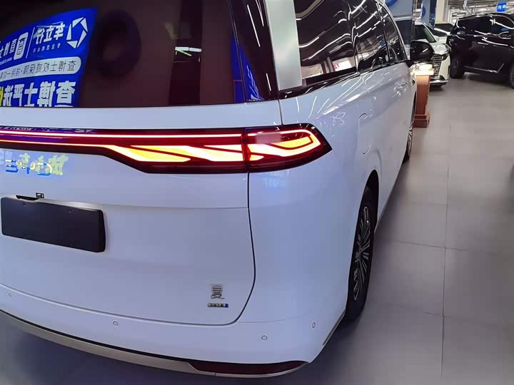 BYD Xia 2025 2025款 DM-i 1.5T 180km 超越型