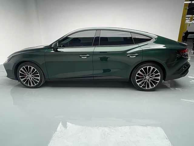 MG Motor 7 2025 2025款 2.0T 405 AT奢享版