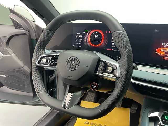MG Motor 7 2025 2025款 2.0T 405 AT奢享版