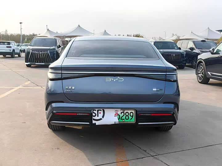 BYD Seal 07 DM-i Hybrid 2025 2025款 DM-i 1.5L 70km 精英型