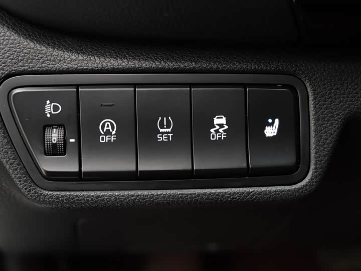 Kia KX3 2021 2021款 1.5L CVT潮流版