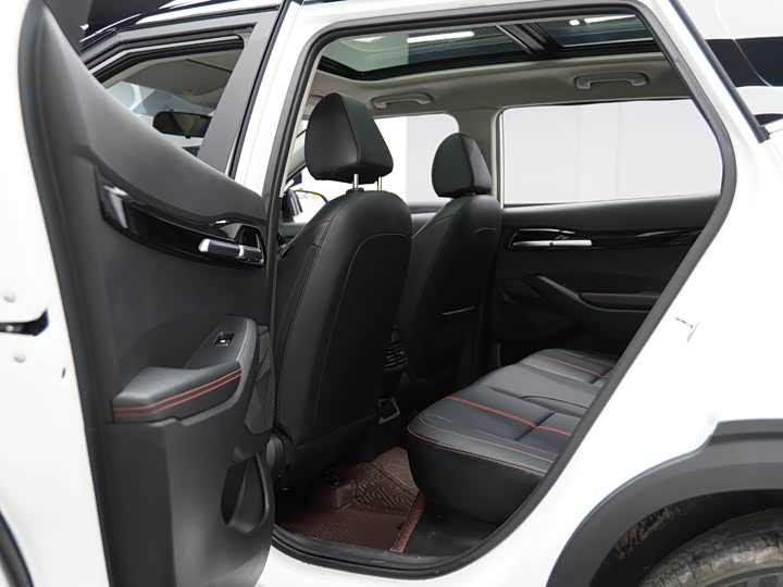 Kia KX3 2021 2021款 1.5L CVT潮流版