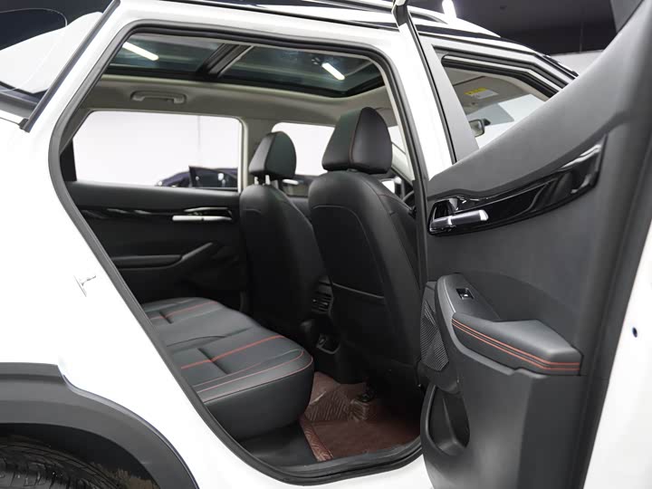 Kia KX3 2021 2021款 1.5L CVT潮流版