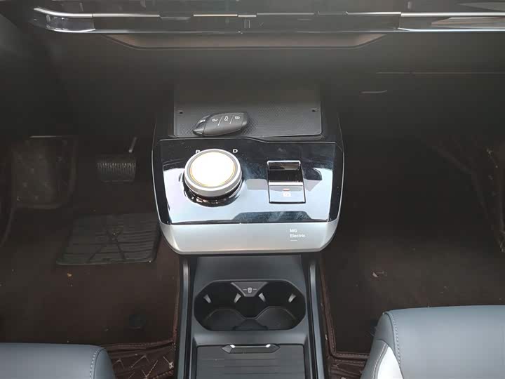 MG Motor 4 EV 2023 2023款 415km 出海冠军行政版