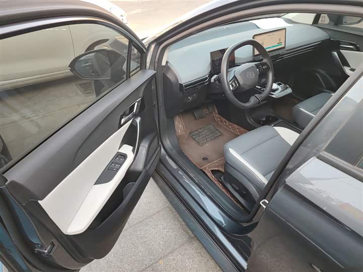MG Motor 4 EV 2023 2023款 415km 出海冠军行政版