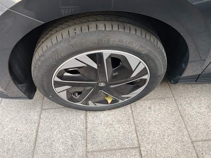 MG Motor 4 EV 2023 2023款 415km 出海冠军行政版