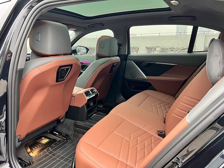 BMW i5 2025 2025款 eDrive 40L M运动套装