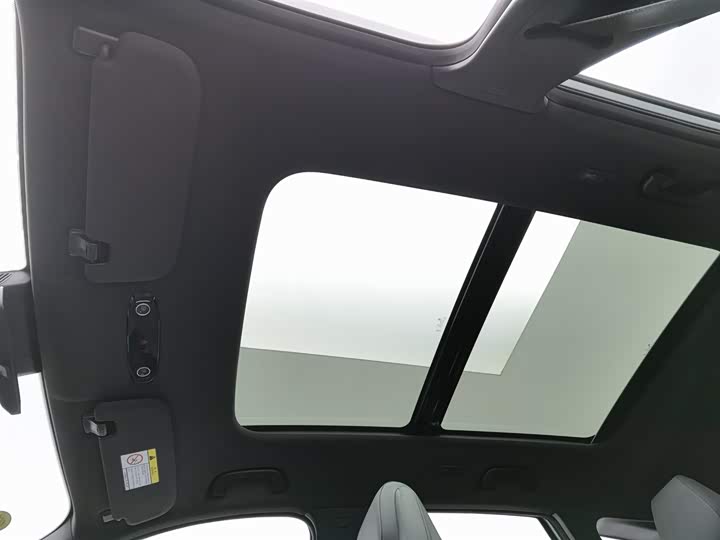 Geely Galaxy L7 2025 2025款 EM-i 115km 远航版