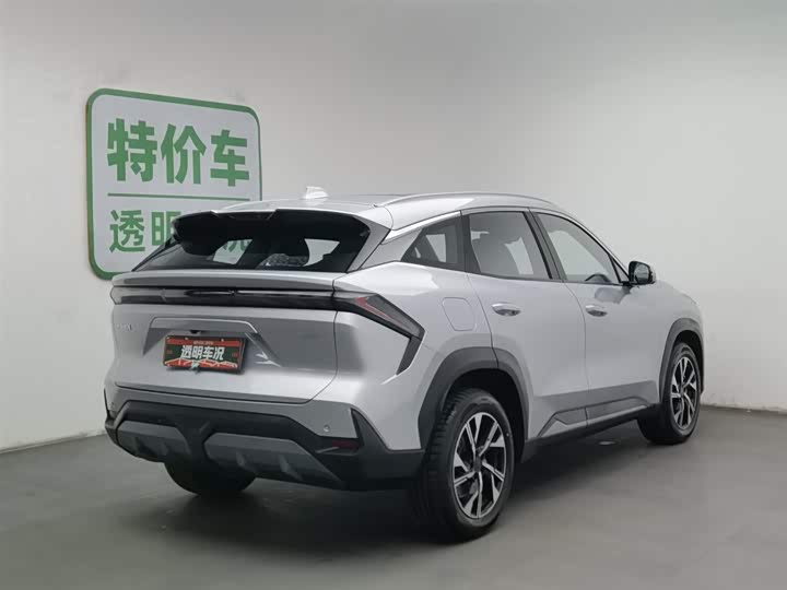 Geely Galaxy L7 2025 2025款 EM-i 115km 远航版