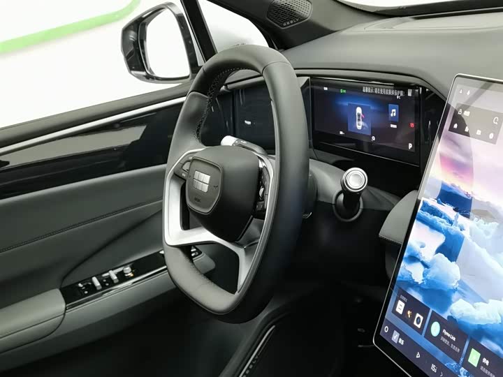 Geely Galaxy L7 2025 2025款 EM-i 115km 远航版