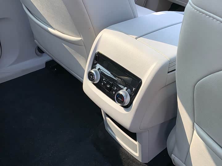 Ford Equator Hybrid 2025 2025款 尊领型PLUS