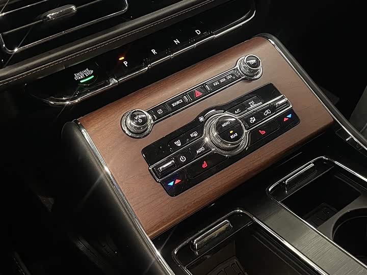 Lincoln Aviator 2023 2023款 3.0T V6 四驱尊享巡航版 六座