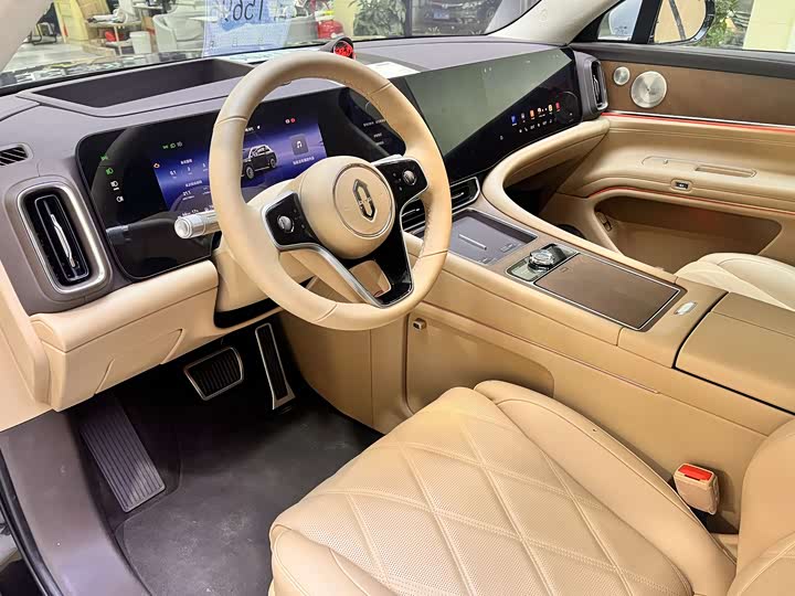 Aito M9 2025 2025款 增程 Ultra版 52kWh 6座版